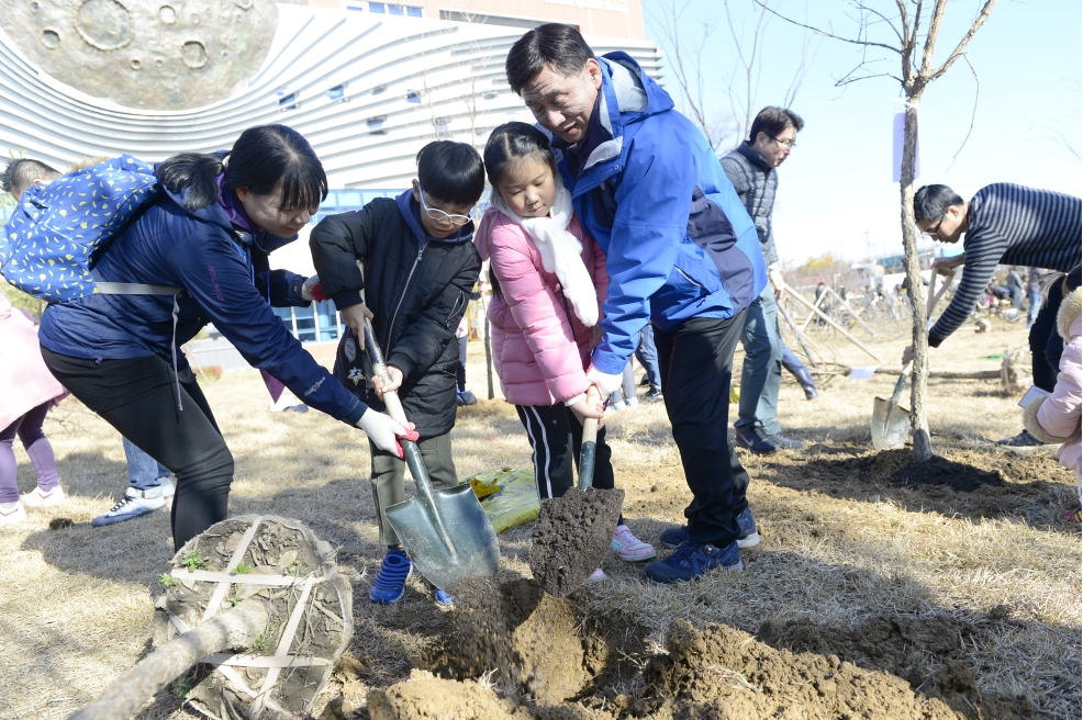 녹색도시 연수구 우리가족 숲 가꾸기 행사의 1번째 이미지