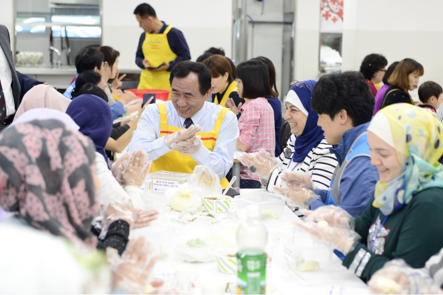 대한적십자인천지사봉사회 연수구지구협회 다문화가정 추석 행사의 1번째 이미지