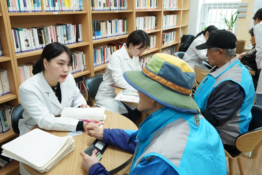 연수구 치매안심센터, 찾아가는 치매무료검진의 2번째 이미지